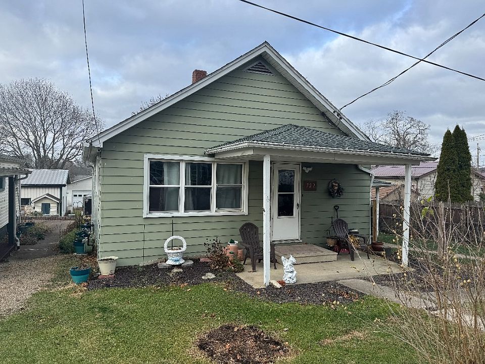 1st image of 722 S 2nd St