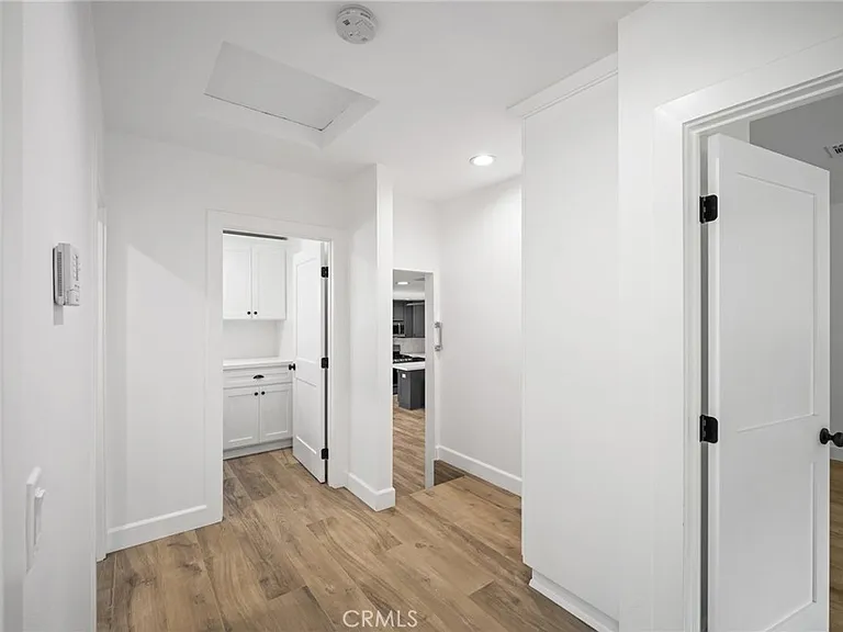 13721 Pierce St — Photo 16