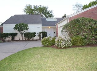 11314 Overbrook Ln, Houston, TX 77077