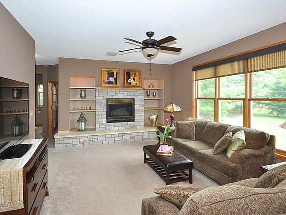 4th image of 7297 Hillsdale Ct