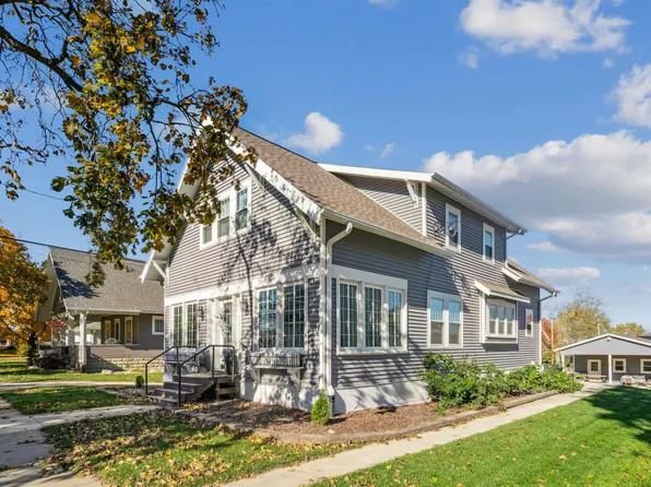 405 Bethel St, Parkersburg, IA 50665