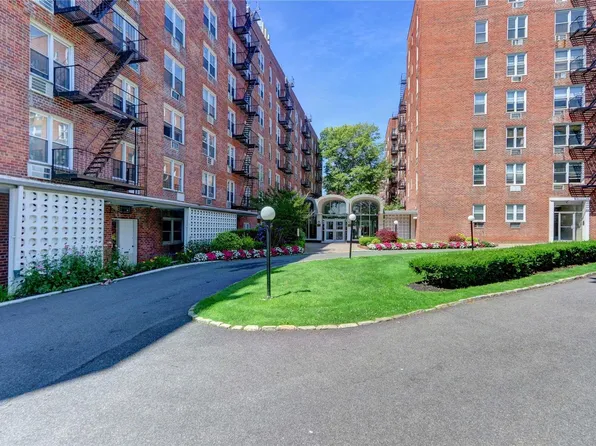 54-40 Little Neck Parkway #5-C, Little Neck, NY 11362