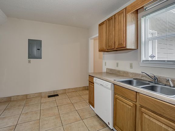 5th image of 1806 4th Ave