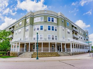 114200 Hundertmark Rd UNIT 401, Chaska, MN 55318