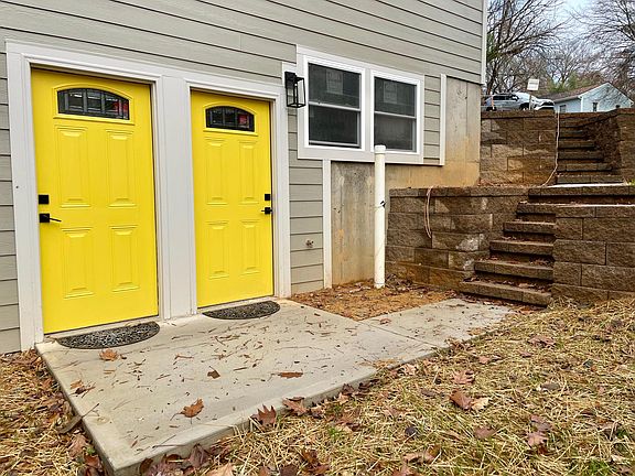 Entrance to apartment