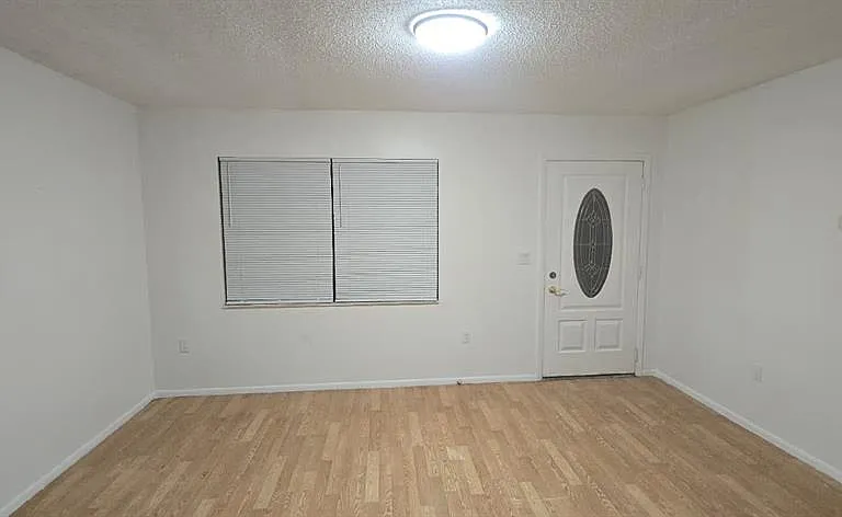 664 Cypress Rd — Photo 3
