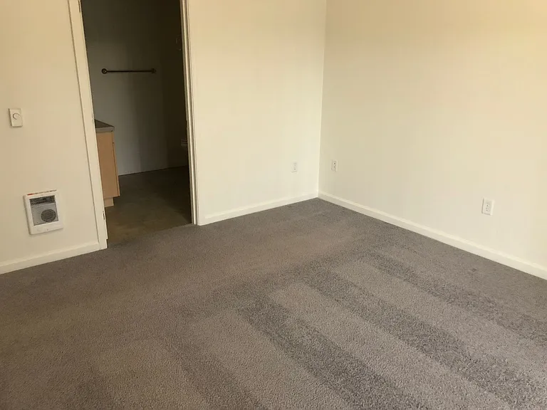 Falcon Ridge Apartments — Photo 60