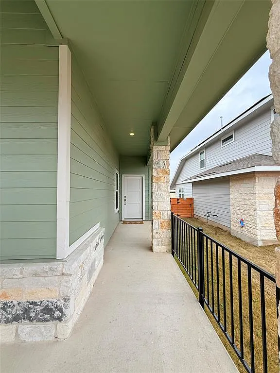 Building Photo - 373 Jeffers