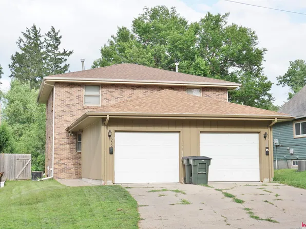 1220 S 32nd St, Lincoln, NE 68510