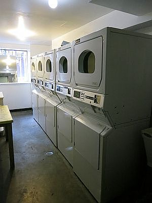 2nd image of 725 E 9th St APT 7F