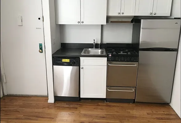 Rented by Waverly Realty Associates | media 5