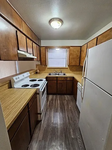 605 W Oak St #14 — Photo 1