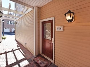 808 River Pl, Butler, NJ 07405