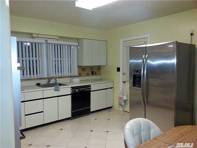 2nd image of 40 Dorlon St