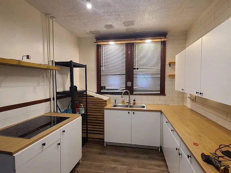 703 W Race St — Photo 9