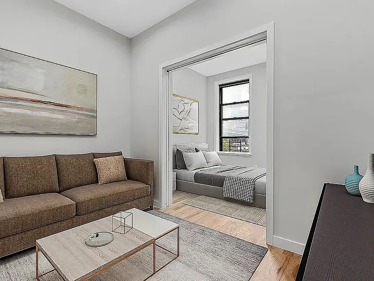 568 9th Ave #3-R — Photo 2
