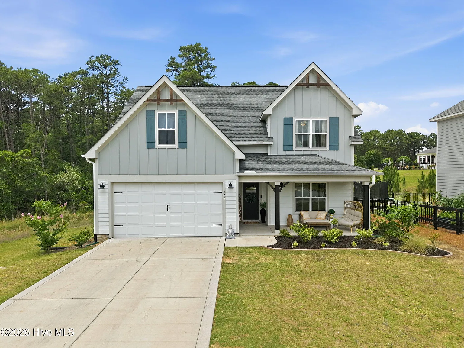 4 bed, 2.5 bath, 2573 sqft, $2,800 — Photo 1