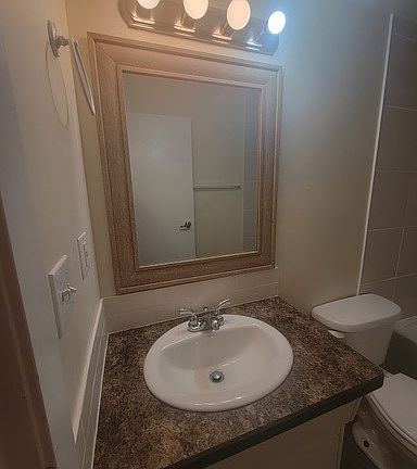 5th image of 5620 42nd St