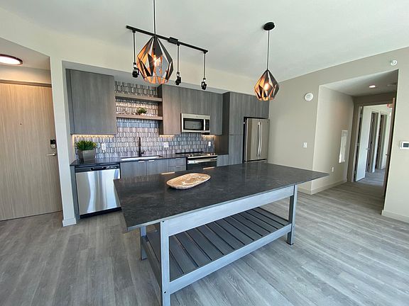 2nd image of 521 SE 7th St #102
