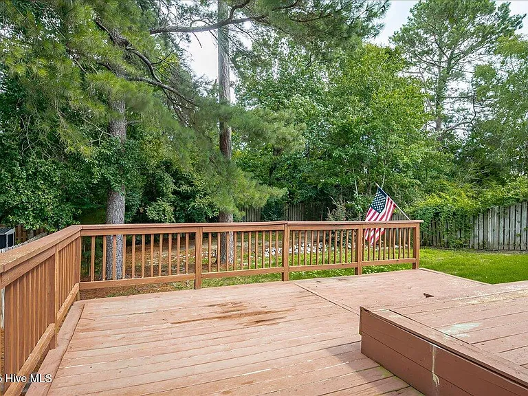 2040 Sylvan Lake Dr — Photo 20