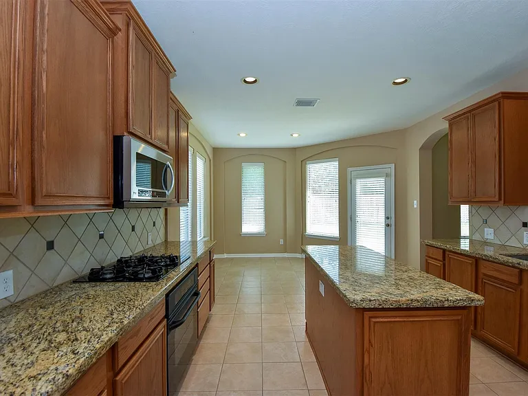 21223 Pennshore Ln — Photo 17