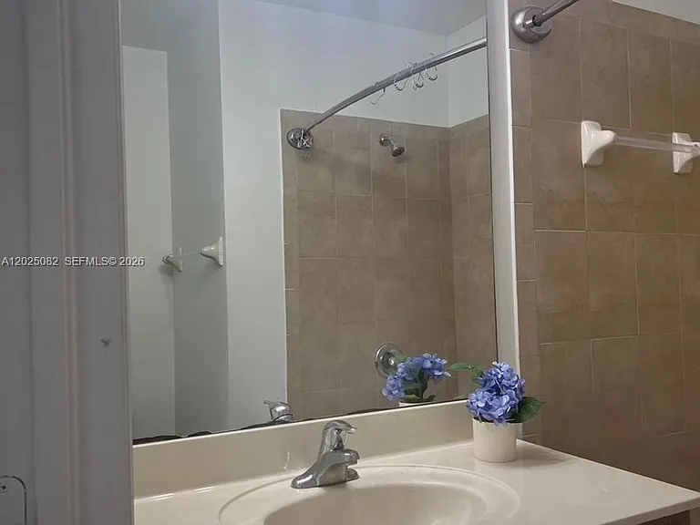 11601 NW 89th St #222 — Photo 16