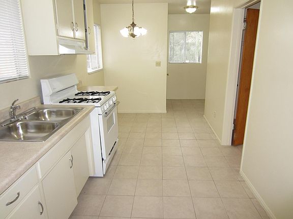 4th image of 11229 Hillcrest St