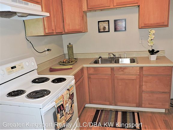 4th image of 810 Lamont St APT 4