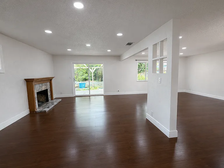 2217 Santa Fe Ct — Photo 14