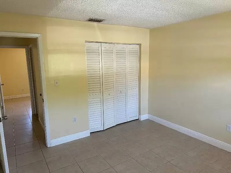 2 bed, 800 sqft, $1,500 — Photo 4