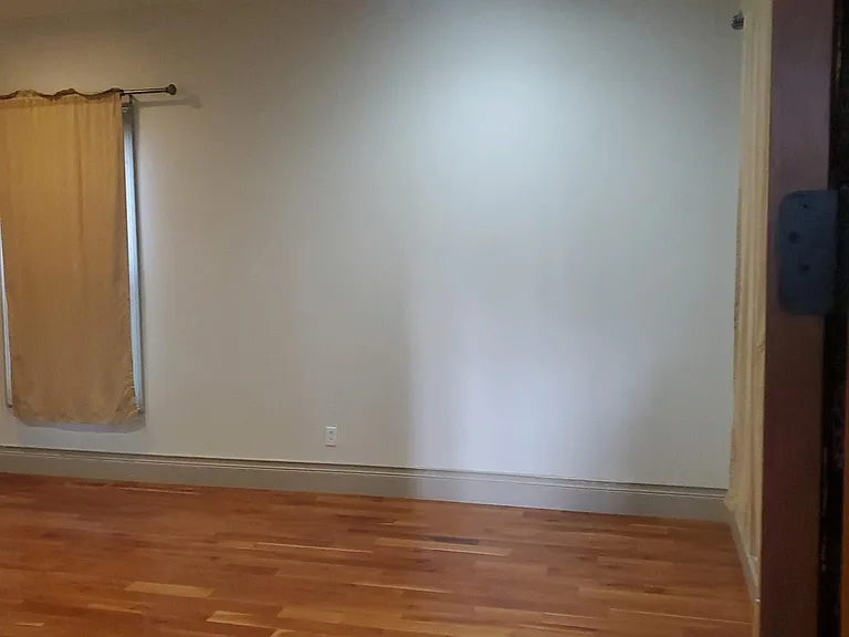 327 E Birch St #5 — Photo 3