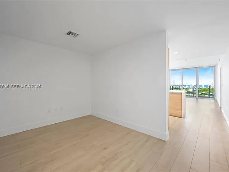 16385 Biscayne Blvd #3020 — Photo 11