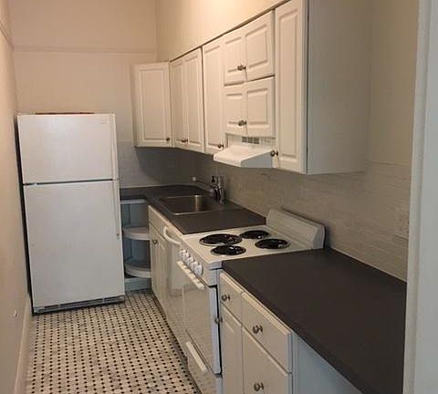 4th image of 174 Bay State Rd APT 2F