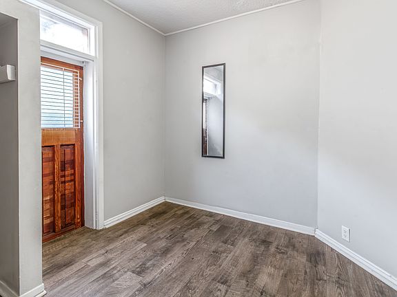 5th image of 46 Sweetland Ave #1017770