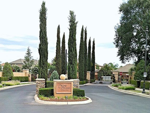 2nd image of 5001 W Pianosa Ave