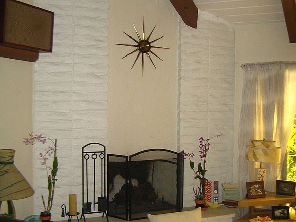 High Ceilings with Exposed Beams!
