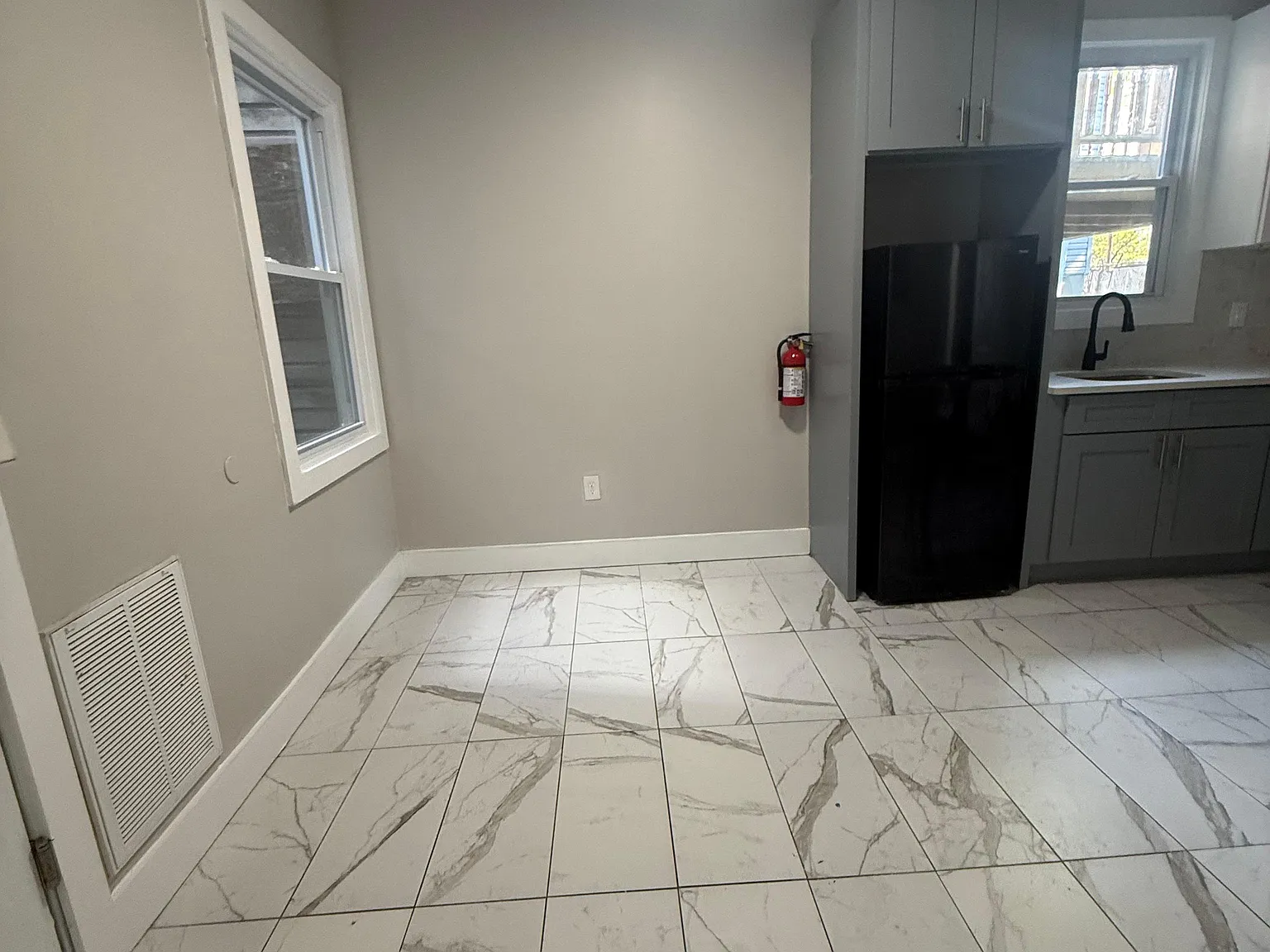 3 bed, $2,250 — Photo 2