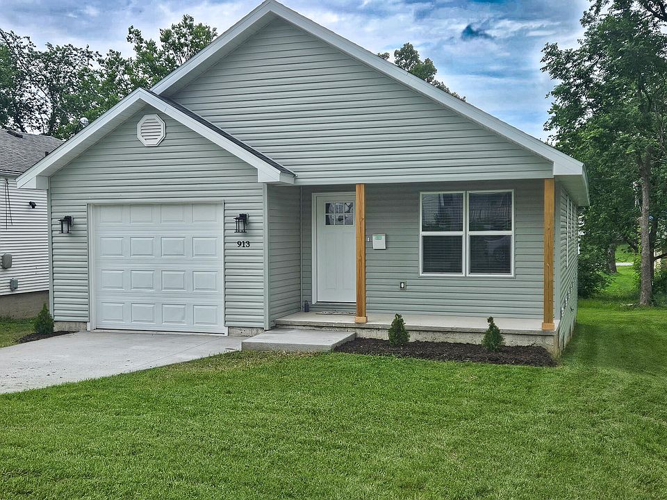 1st image of 913 W Della Street