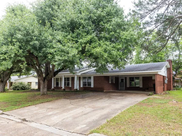 1310 Chestnut St, Magnolia, AR 71753