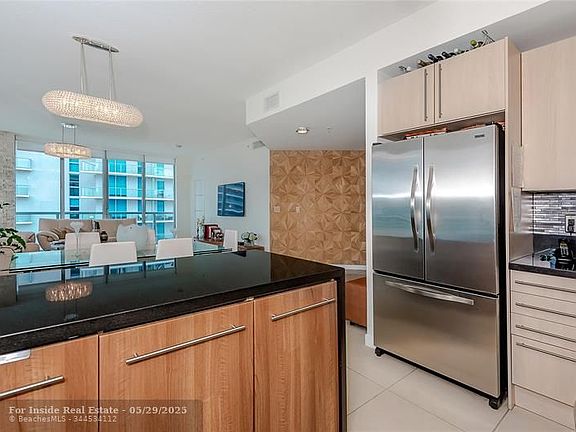 5th image of 1111 SW 1st Ave #Penthouse 3920