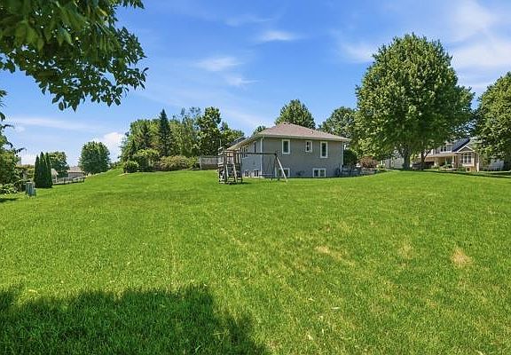 2nd image of 701 RODEFELD Way