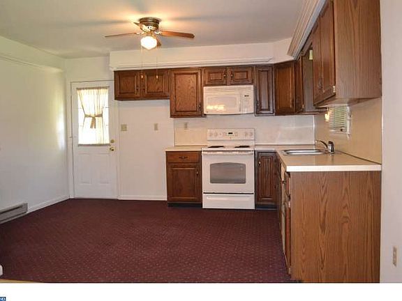 5th image of 242 Norton Ave