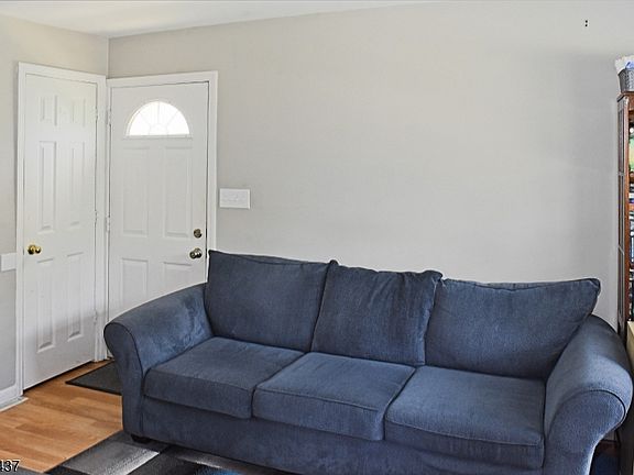 5th image of 117 Vermont Trl