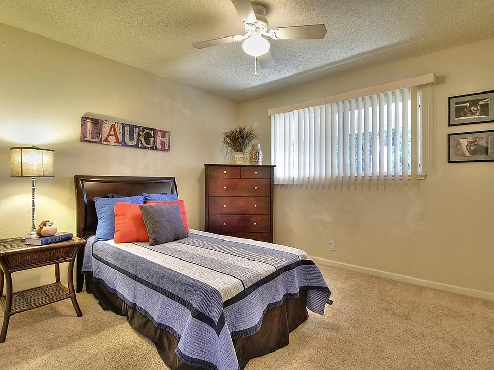 887 S Park Victoria Dr #887