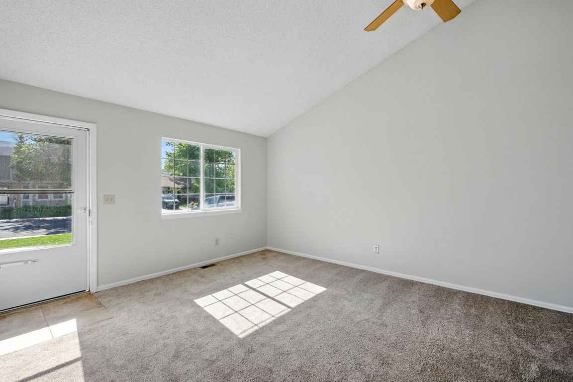 next background image