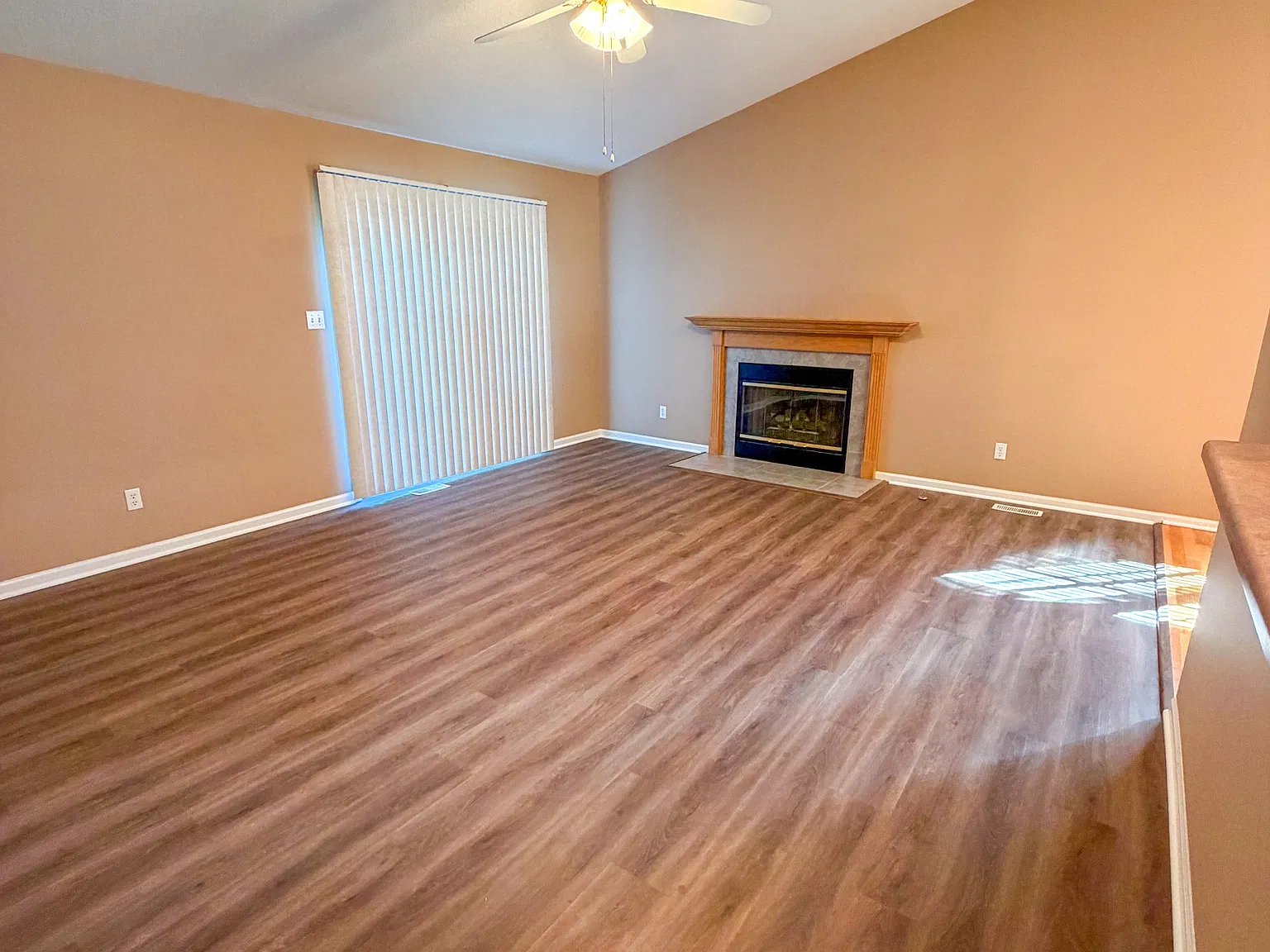 2 bed, 1300 sqft, $1,850 — Photo 4
