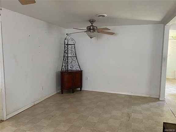 5th image of 192 Stenzil St