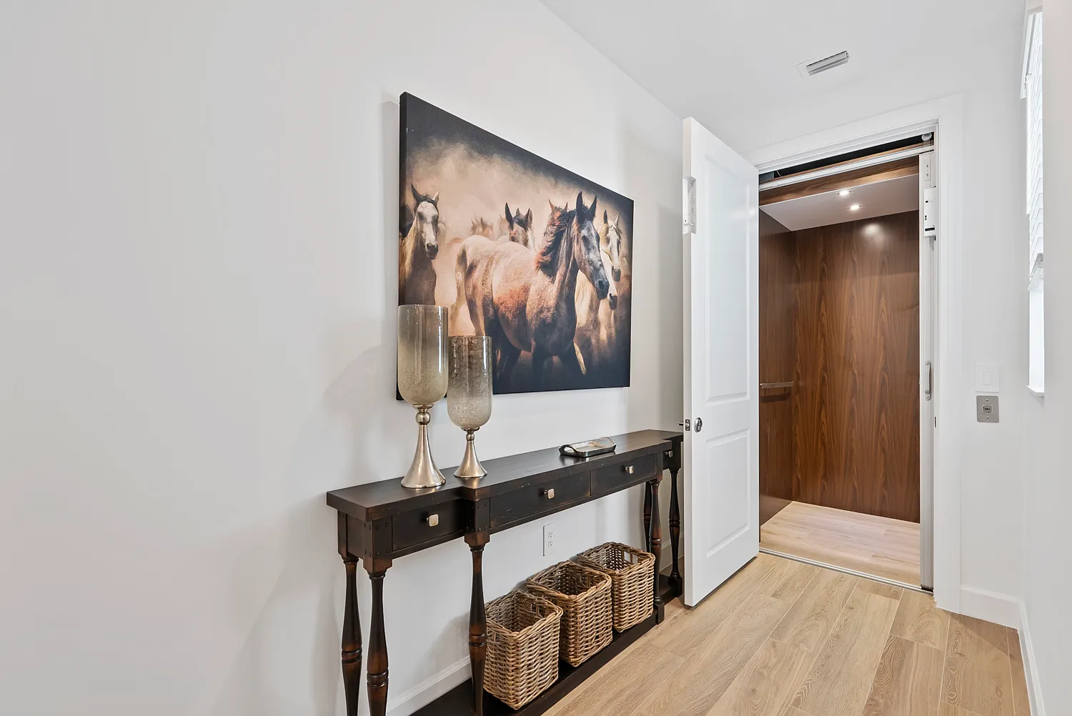 3 bed, 2376 sqft, $13,000 — Photo 4