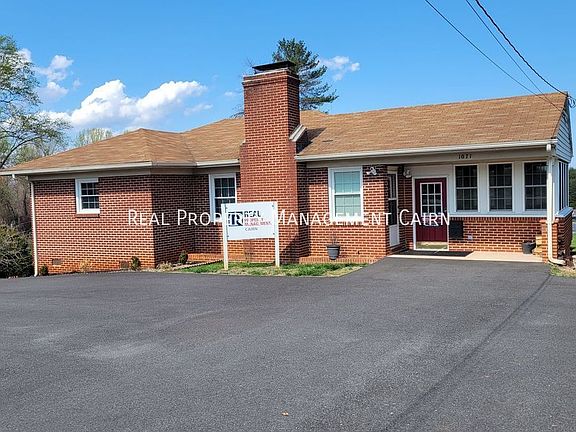 4th image of 1071 Claymont Dr Office 2