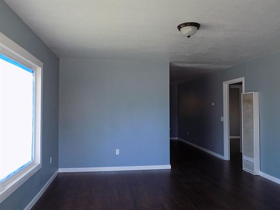4th image of 2346 E Robindale Ave